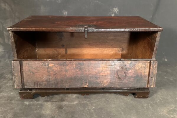 Small Korean Keyaki Wood Bandaji Storage Chest - Image 3