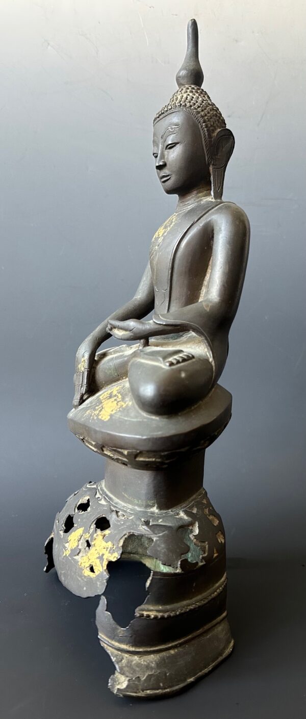 Antique Seated Burmese Bronze Buddha - Image 3