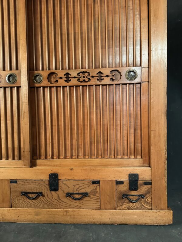 Antique Large Japanese Narrow Storage Tansu - Image 5