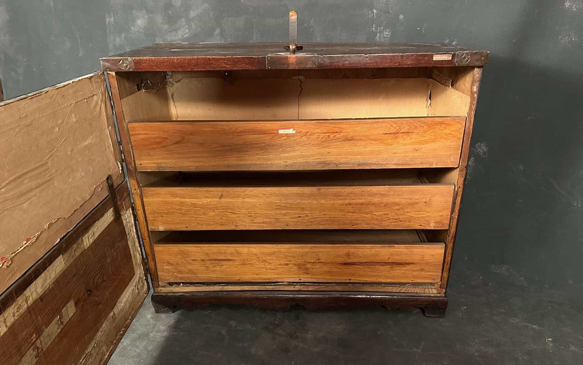 19th Century Korean Bandaji Chest with Brass Hardware - Image 3