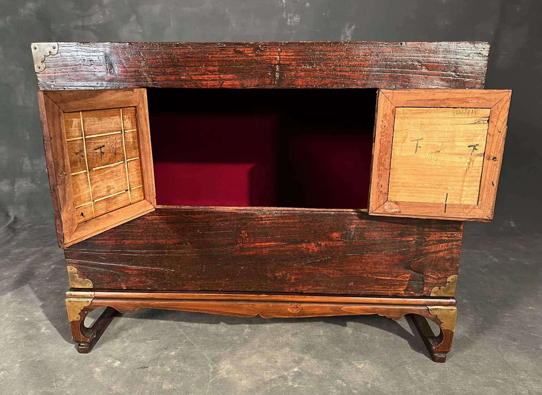 Korean Antique Nong, Bedside Storage Chest - Image 4