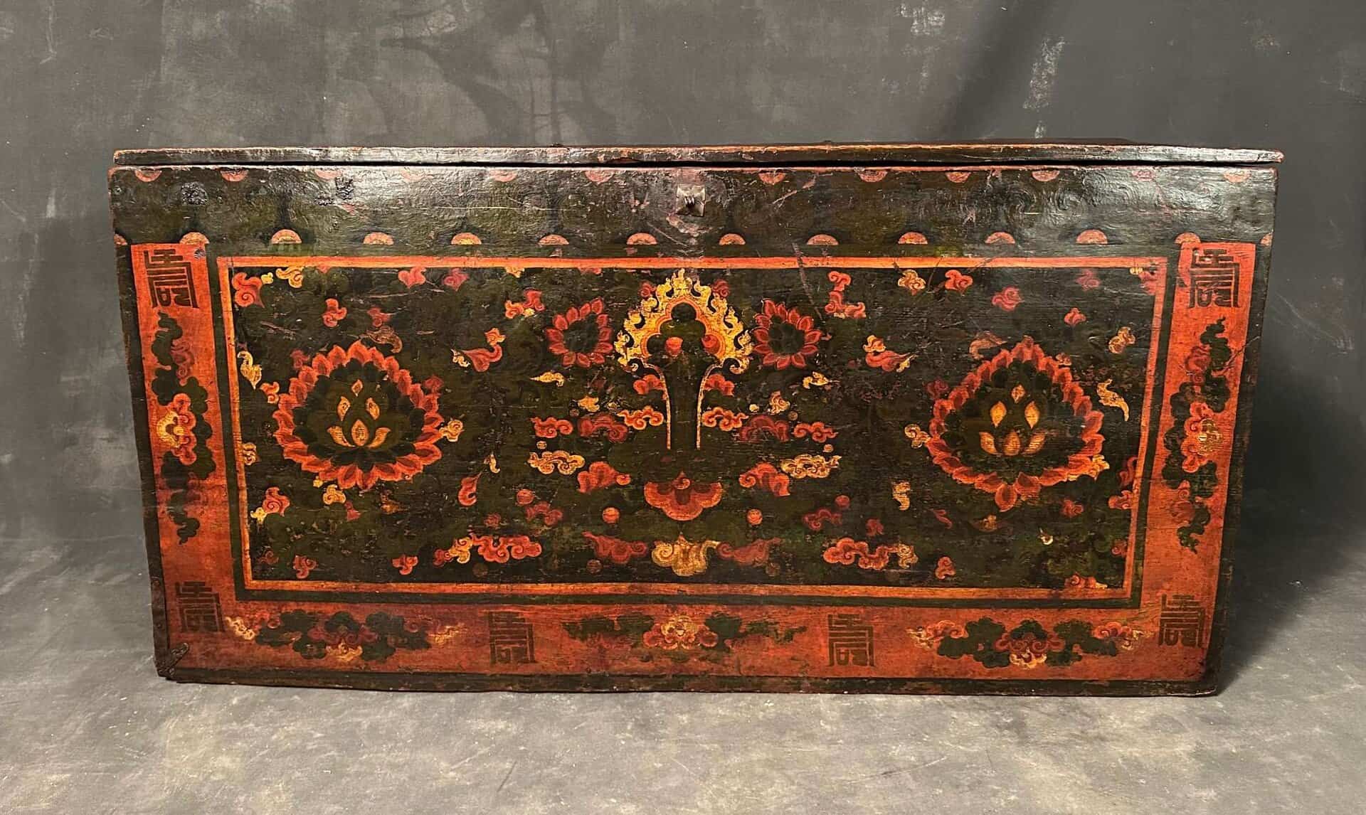 Tibetan Painted Trunk Auspicious Lotus - Image 2