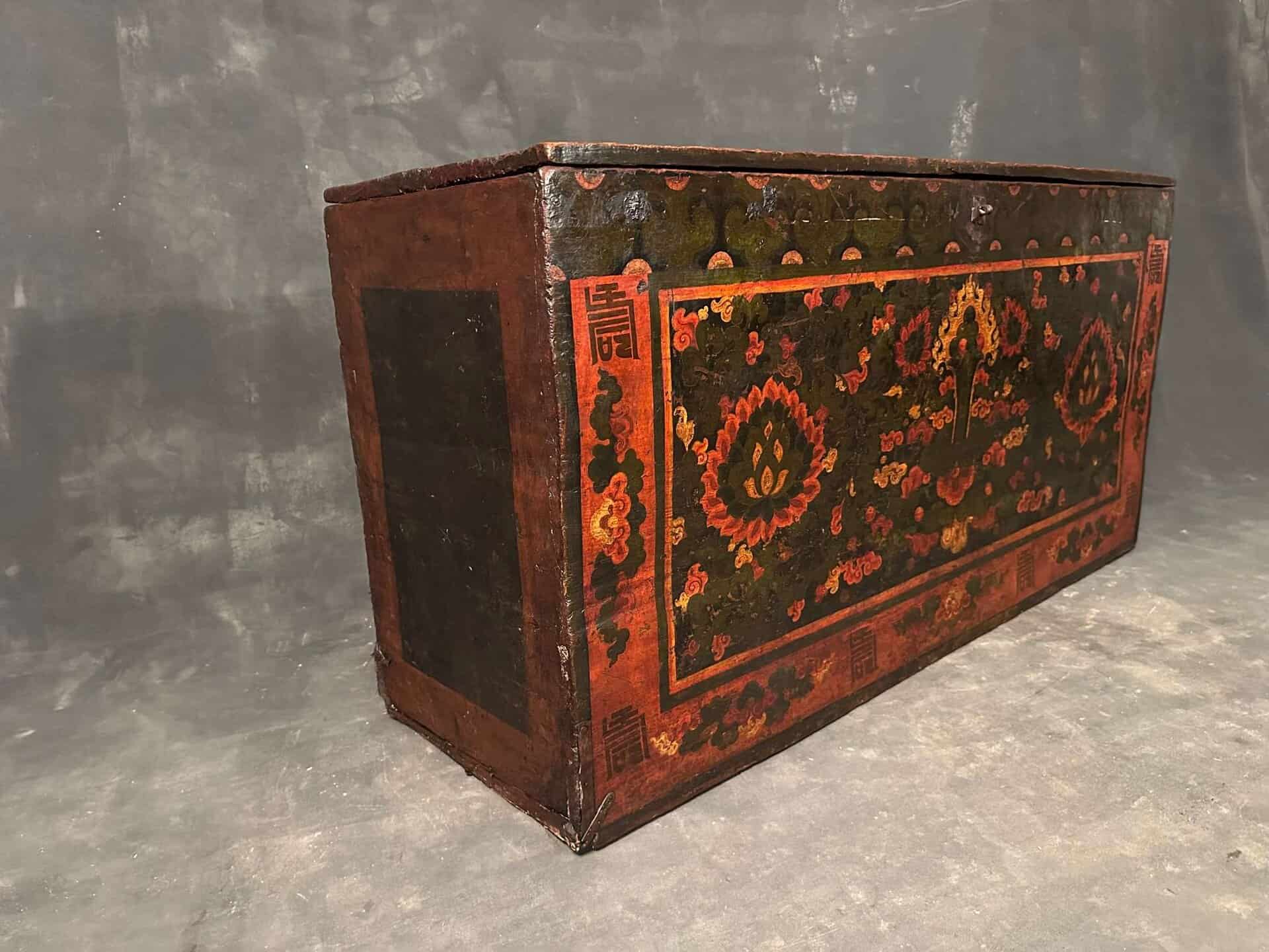 Tibetan Painted Trunk Auspicious Lotus - Image 5