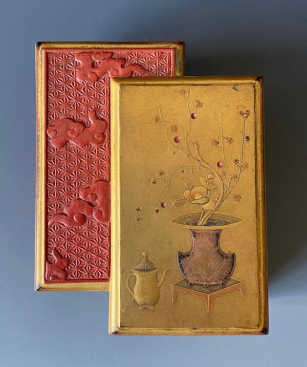 Japanese antique small gold lacquer box