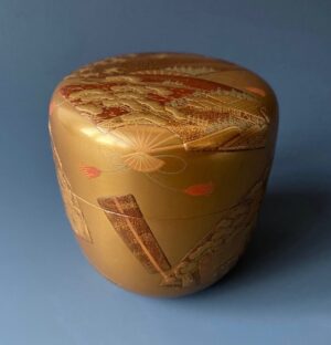 Japanese antique lacquer natsume tea caddy with fans