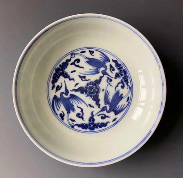 Chinese antique porcelain bowl with cranes