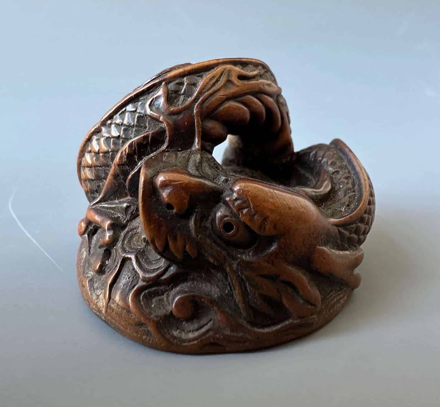 Edo Period Japanese Boxwood Netsuke of a Coiled Dragon - Image 3