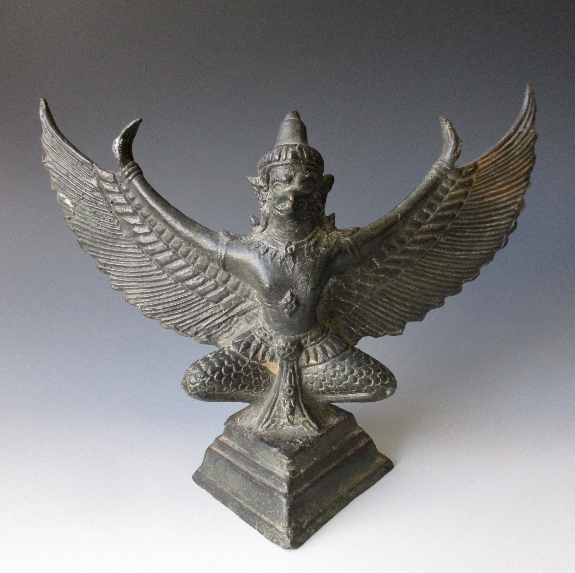 Skinnende Følelse Enig med Thai Antique Bronze Figure of Garuda - Zentner Collection