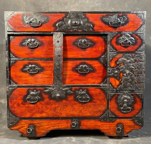 Rare antique Japanese Iwayado kuruma choba tansu (wheeled chest)