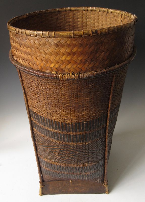 Japanese Antique Bamboo Flat Basket with Lid - Zentner Collection