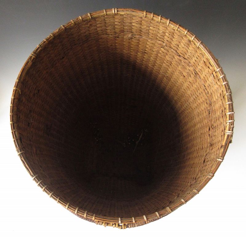 Japanese Antique Bamboo Flat Basket with Lid - Zentner Collection