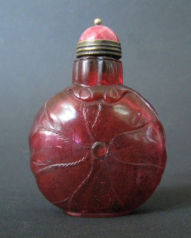 Chinese Pair of Lacquer Burgaute Inlay Snuff Bottles - Zentner Collection