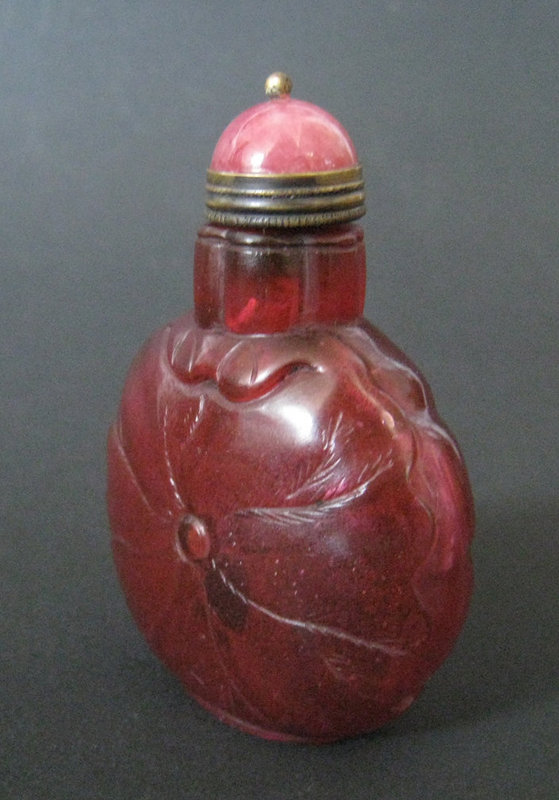 Chinese Pair of Lacquer Burgaute Inlay Snuff Bottles - Zentner Collection