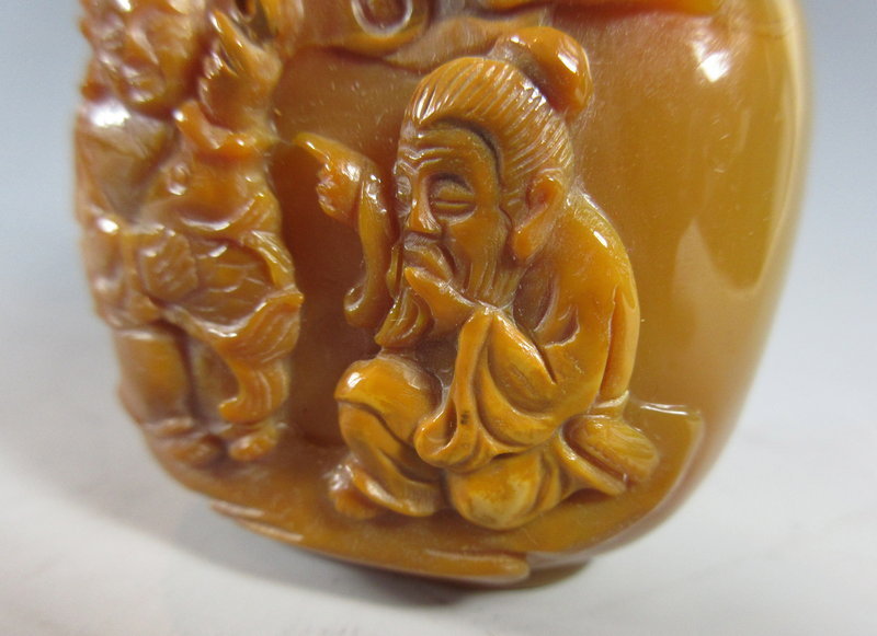 Chinese Agate Snuff Bottle - Zentner Collection